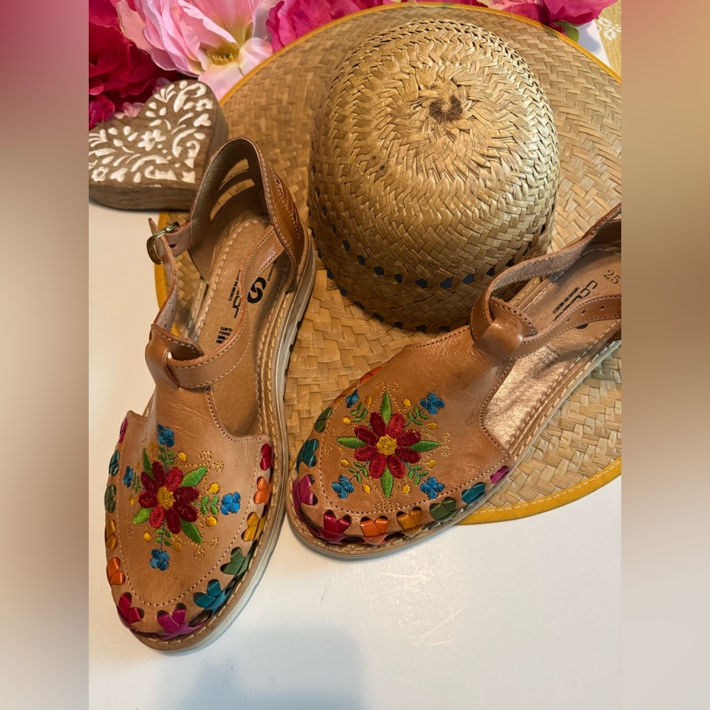 New Colorful Embroidered bonitos Sandals